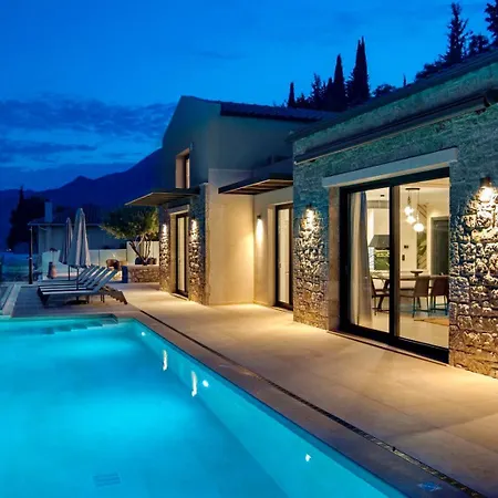 Smirties Villas Nydri  Exterior photo