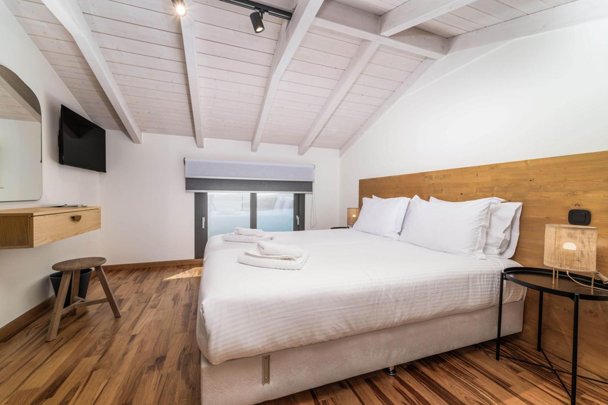 Smirties Nydri (Lefkada)