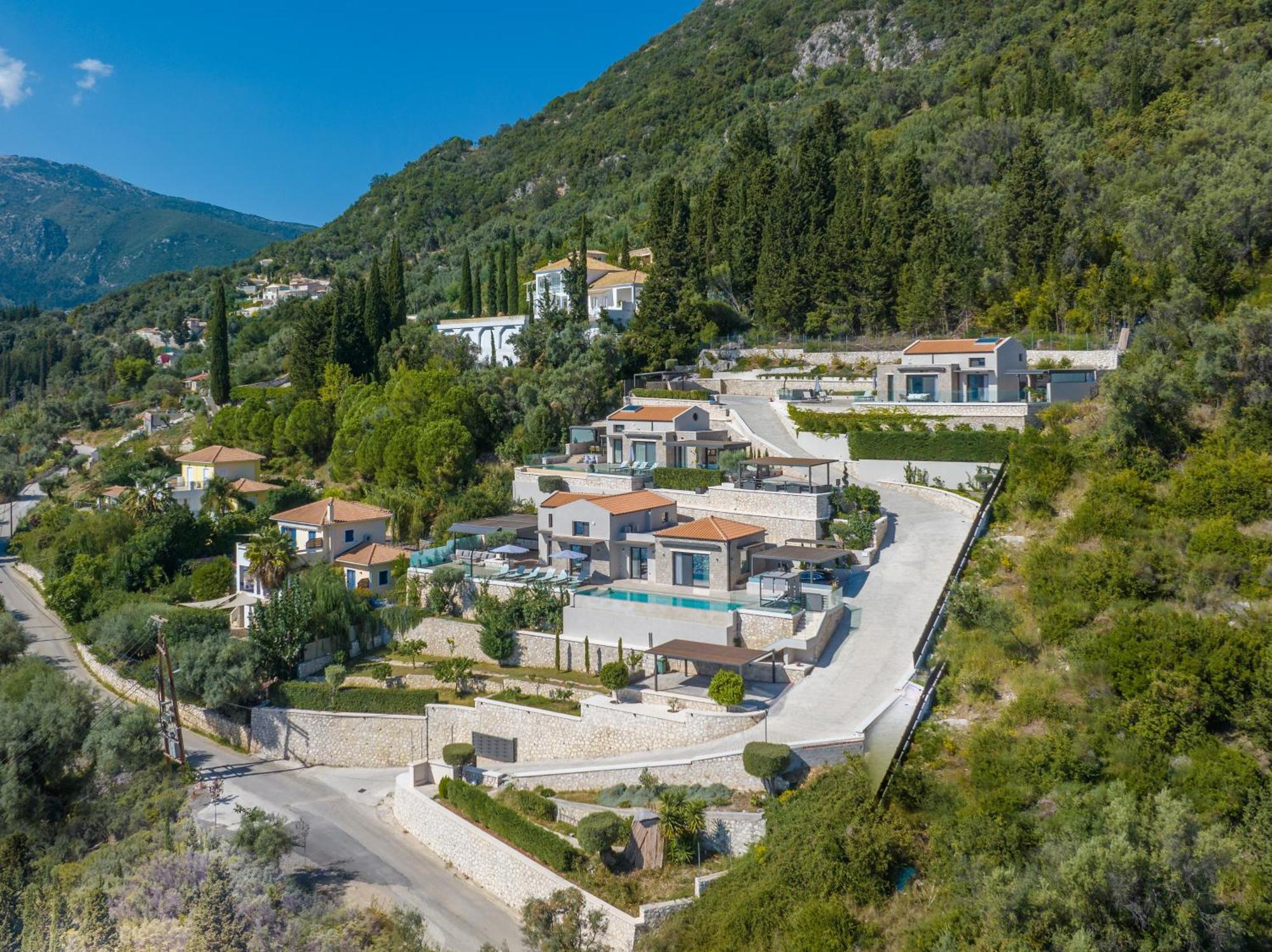 Smirties Nydri (Lefkada)