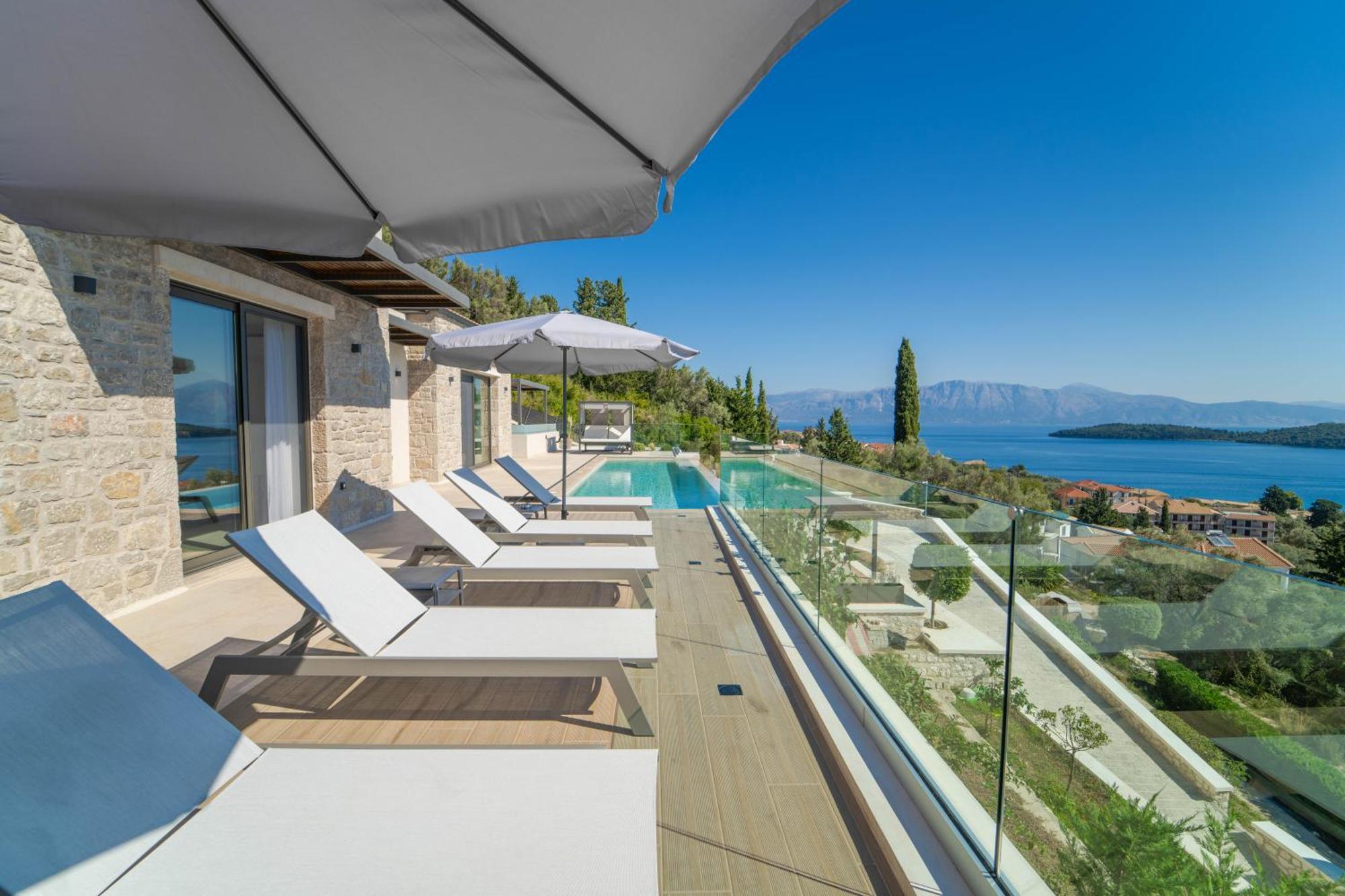 Smirties Nydri (Lefkada)