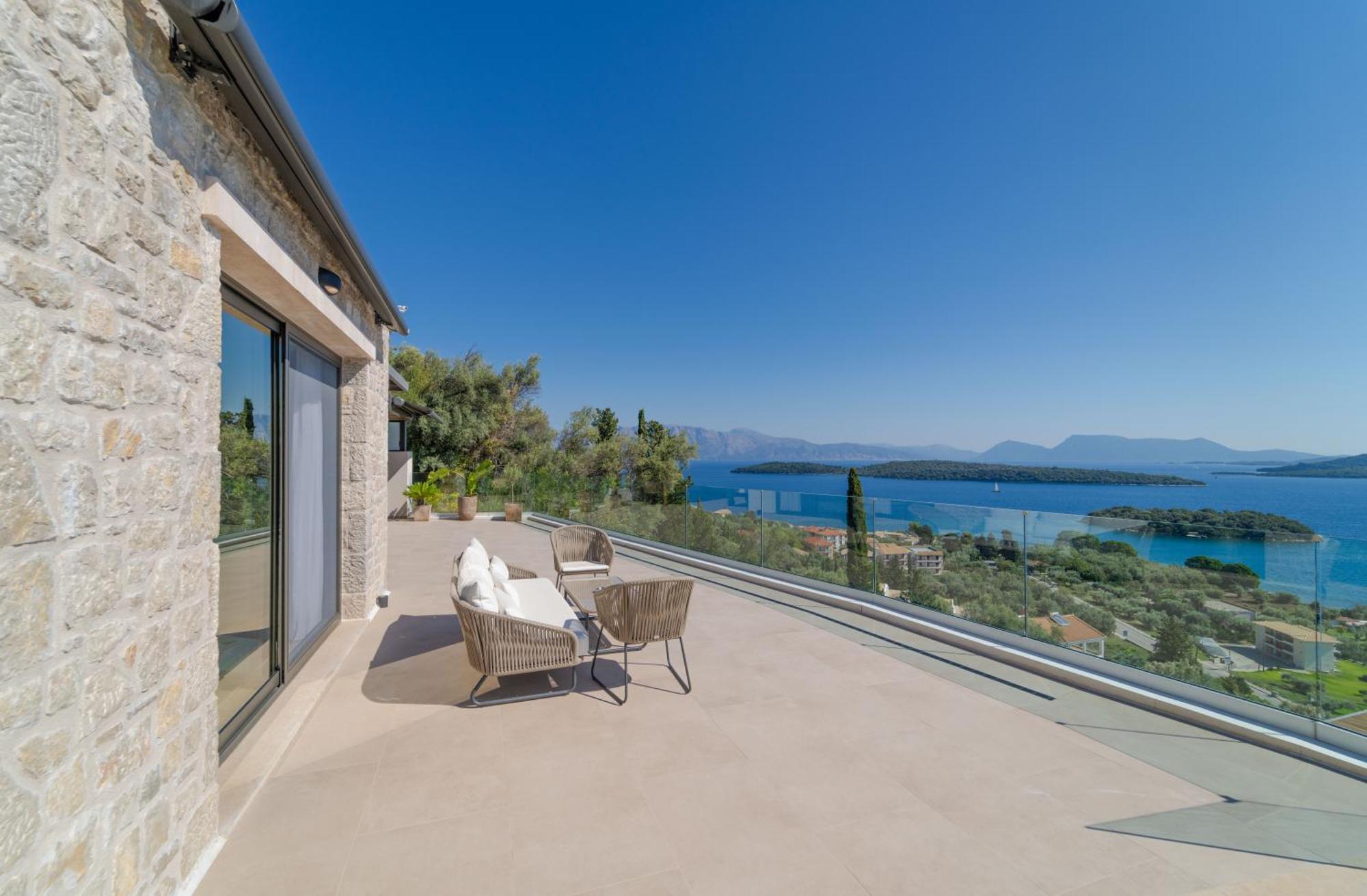 Smirties Nydri (Lefkada)